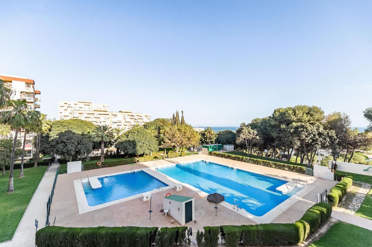 Sun Coast Benalmadena -- Superb Studio With 4 Pools, Gardens & Breakfast Exterior photo