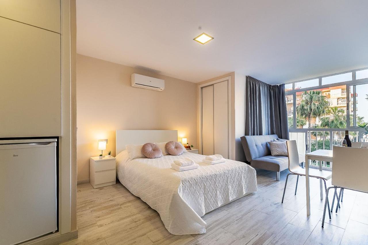Sun Coast Benalmadena -- Superb Studio With 4 Pools, Gardens & Breakfast Exterior photo